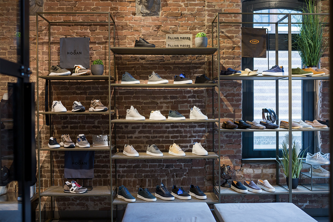 7. Maddox Luxury Brands - Winkel Impressie